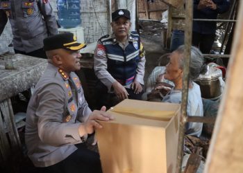 Polresta Pati Gelar Bakti Sosial ke Warga Kurang Mampu