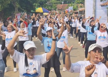 Senam Bersama Dukung Ahmad Luthfi dan Taj Yasin di Desa Godo