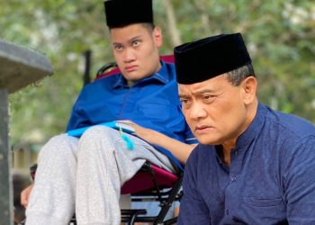 Ziarah ke Makam Istri Bareng Anak, Ahmad Luthfi Kenang Pesan Almarhumah