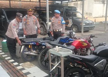 Antisipasi Balapan Liar, Polsek Sukolilo Amankan Sejumlah Pemuda dan Unit Kendaraan