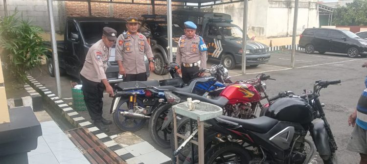 Antisipasi Balapan Liar, Polsek Sukolilo Amankan Sejumlah Pemuda dan Unit Kendaraan