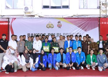 Menjelang Ramadan, Kapolres Rembang Bagikan Bantuan Sembako