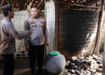 Program Bedah Rumah, Kapolres Rembang Peduli Masyarakat