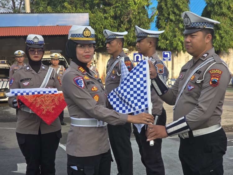 Tingkatkan Kualitas Pengaturan Lalu Lintas Dengan Bendera Gatur