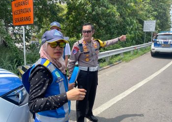 Percepat Transaksi di Gerbang Tol, Polisi Siagakan Petugas Mobile Reader