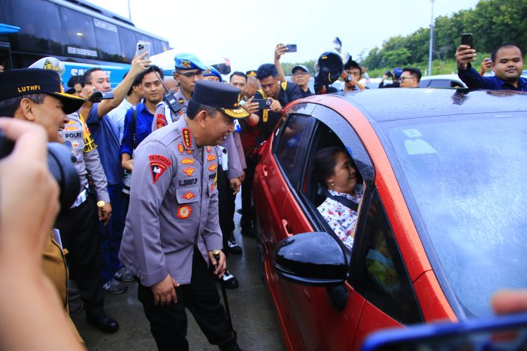 Kapolri Apresiasi Kelancaran One Way di Tol Trans Jawa
