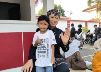 Ratu Ulfa Bintang Kecil Pati, Curi Perhatian