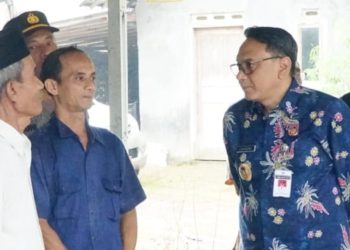 Bantuan Rp15 Juta Disalurkan, Plt Bupati : Prihatin dan Peduli Korban Kebakaran