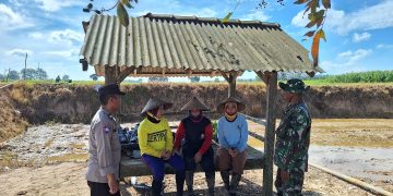 Perkuat Kedekatan TNI-Polri dengan Warga, Ibu – Ibu Apresiasi Program TMMD