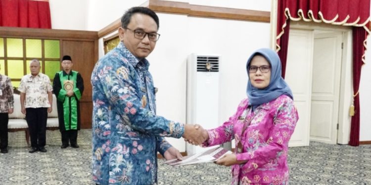 Pj Sekda Ganti, Siti Subiati Dilantik Plt Bupati