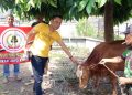 Kaum Duafa Terima Ratusan Daging Qurban, Ketut Hadir